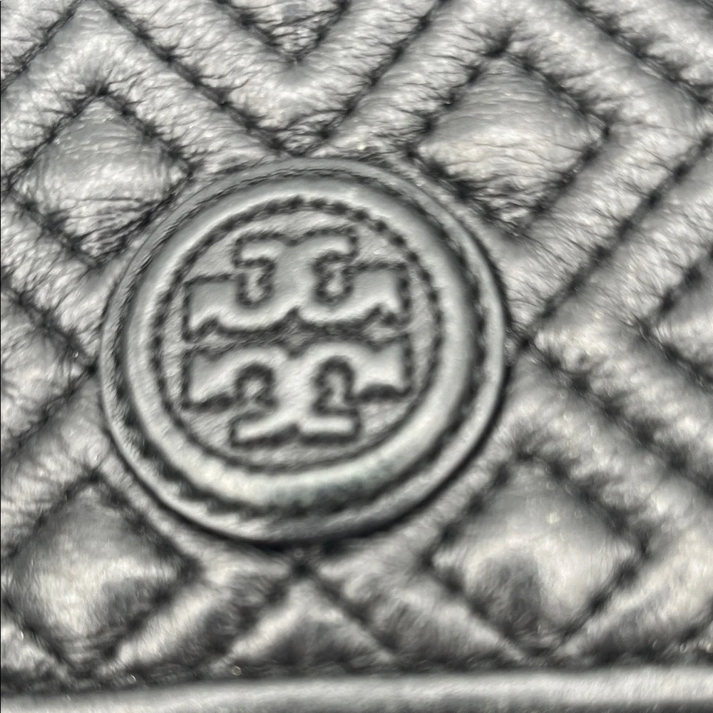 Tory Burch Black Quilted Shoulder Bag with Chain Strap - Picture 2 of 9